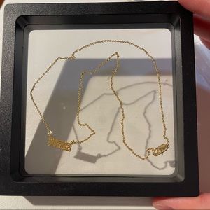 Yun Yun Sun Neckalce 18k Gold Chinese Letters